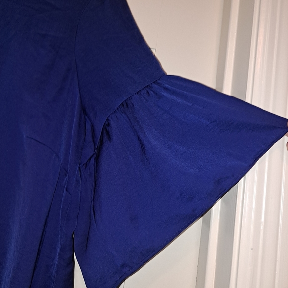 Cabi blue bell sleeve blouse size Medium short sleeve - Picture 10 of 11
